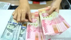 Rupiah hari ini menguat jadi Rp16.561 per dolar AS