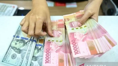 Rupiah hari ini menguat jadi Rp16.561 per dolar AS